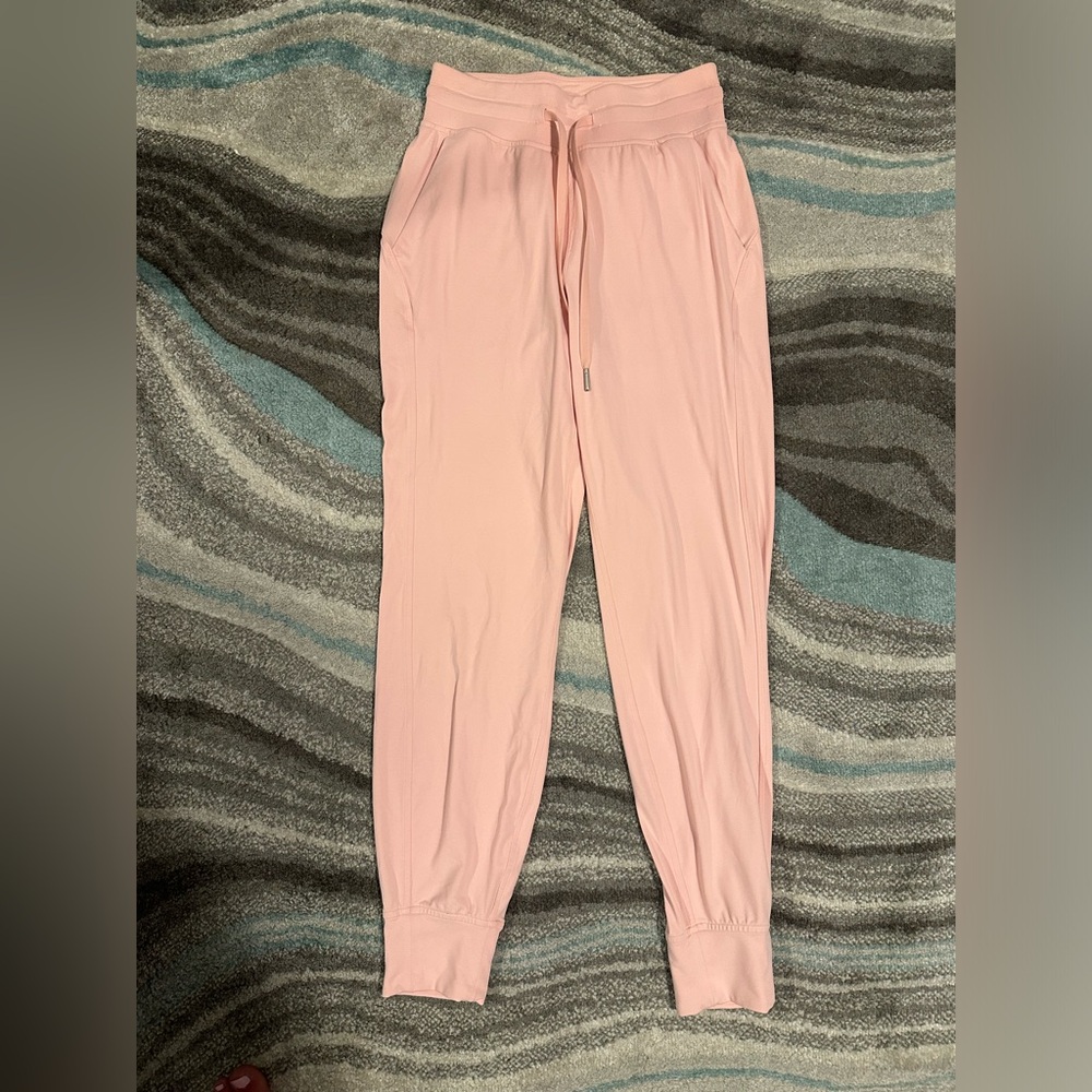 NWOT LULULEMON READY TO RULU HIGH RISE JOGGER - Picture 2 of 4